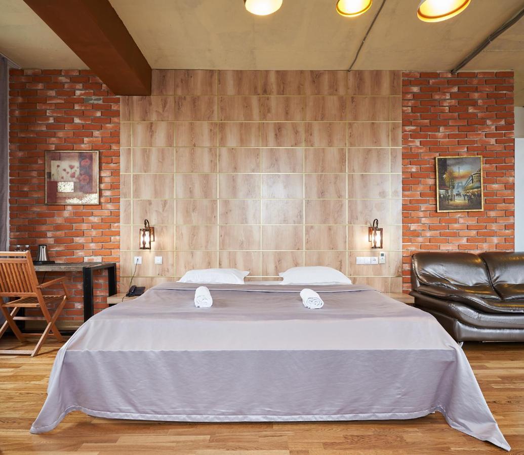 7 Days Hotel อัลมาตี ภายนอก รูปภาพ